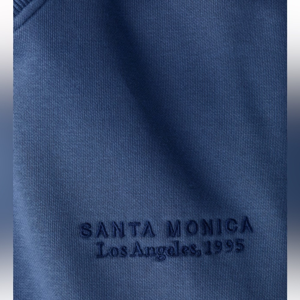 H&M CREW-NECK SWEATSHIRT & JOGGERS - Picture 3 of 13